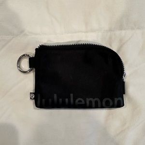 Lululemon black clippable card holder